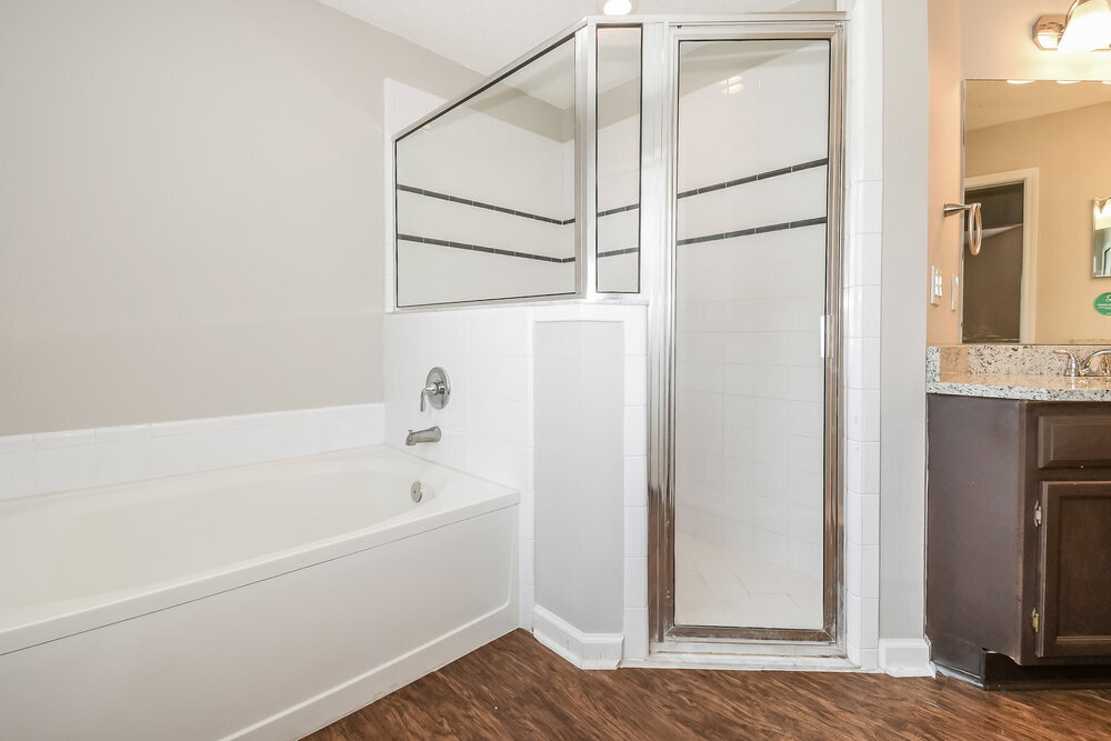 Building Photo - 3401 Millcrest Dr