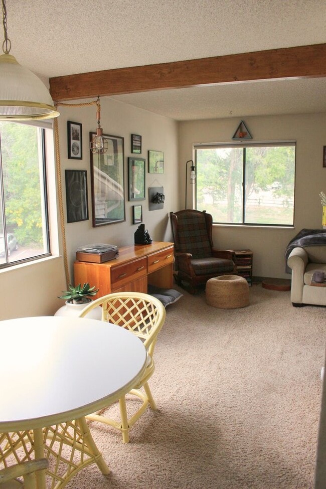 Building Photo - Contemporary Living Close to CSU & Amenities