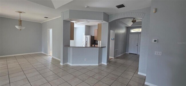 Building Photo - 1305 Lakehurst Way