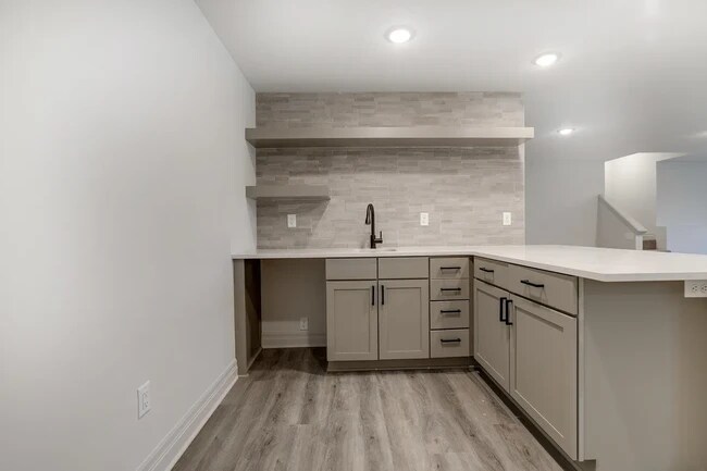 Building Photo - 10422 W Graber Cir