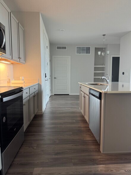 Building Photo - 487 Interlocken Blvd