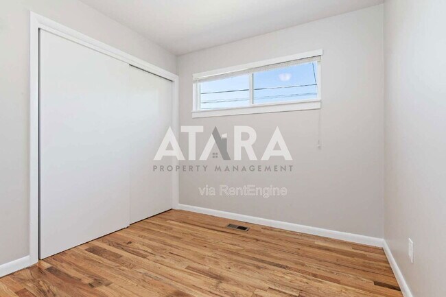 Building Photo - 650 N 300 W