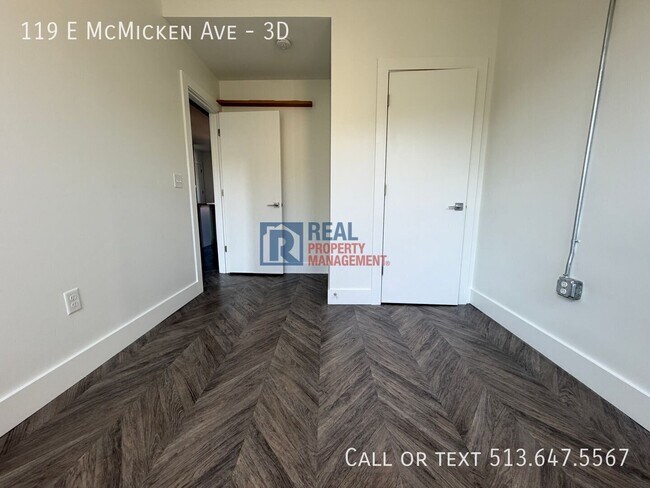 Building Photo - 119 E McMicken Ave