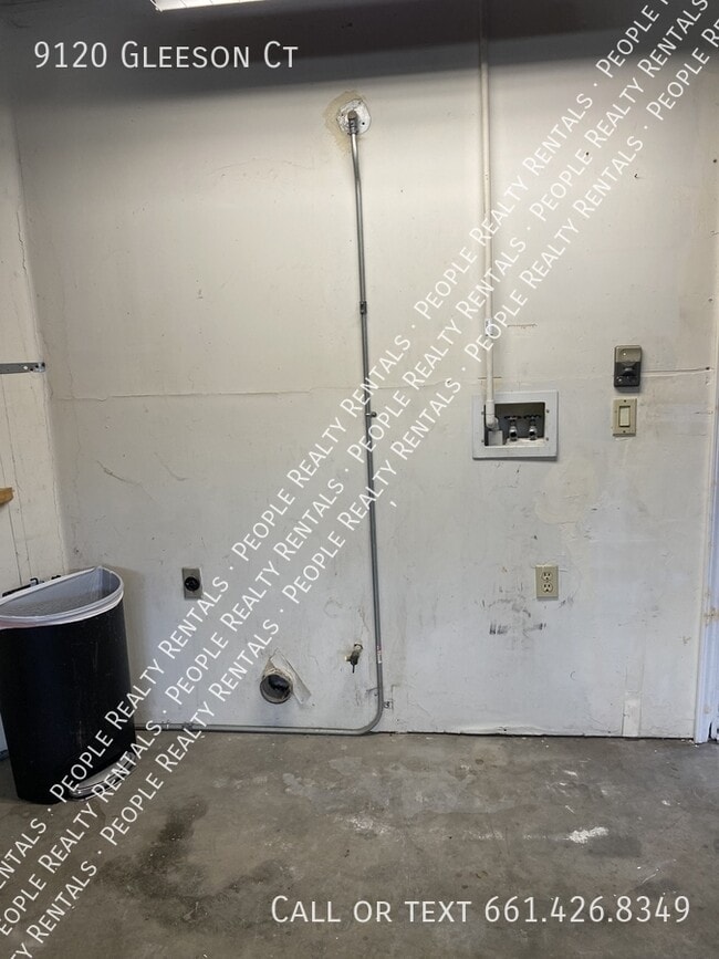 Building Photo - 9120 Gleeson Ct