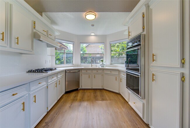 Building Photo - 902 Mesa Terrace Dr