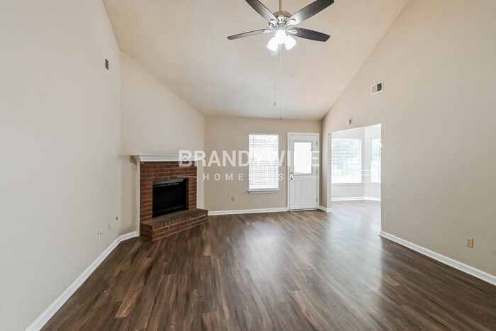 Building Photo - 7569 Bridelwreath Dr