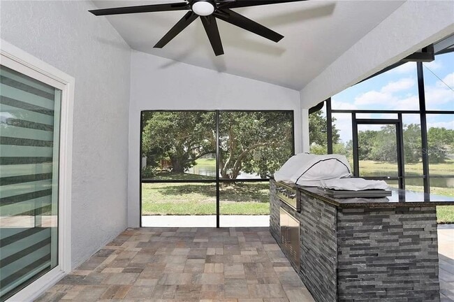 Building Photo - 2913 Eagle Lake Dr