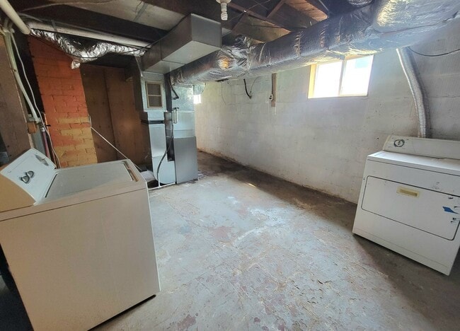 Building Photo - 412 Starr Ave