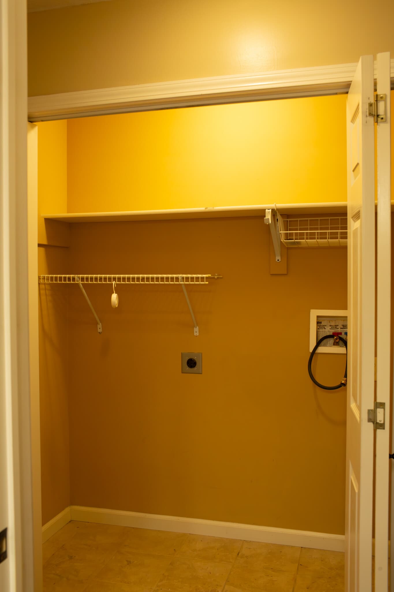 Main Level Laundry - 2142 Oxford Dr