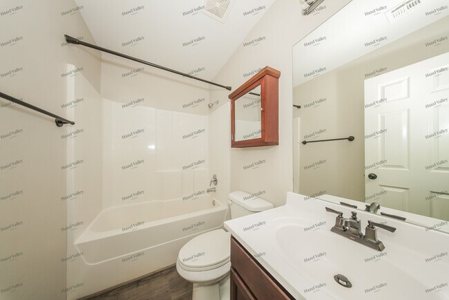 Building Photo - 2713 Crystal Pine Dr