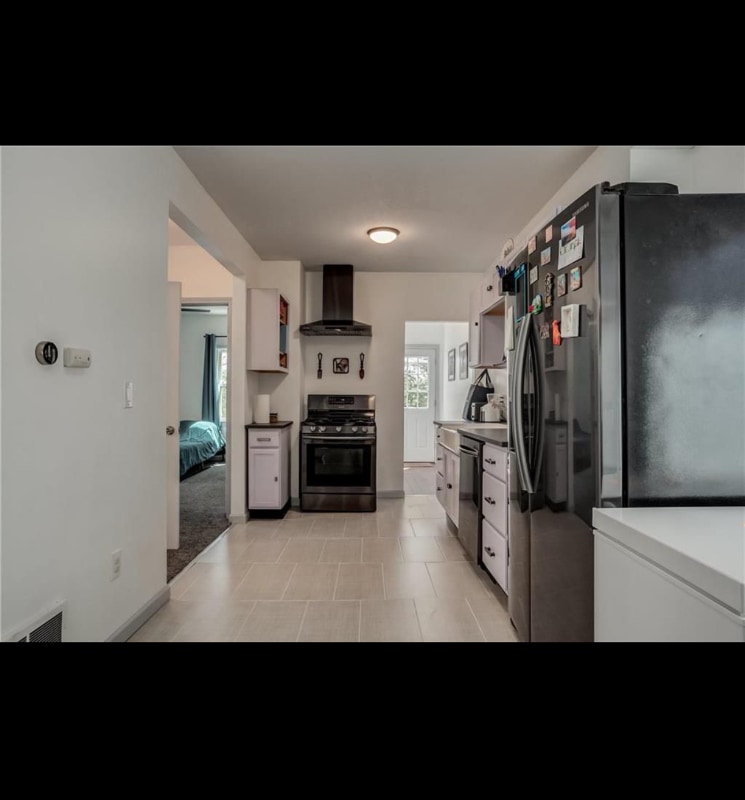 Building Photo - 4031 Tracy Ave