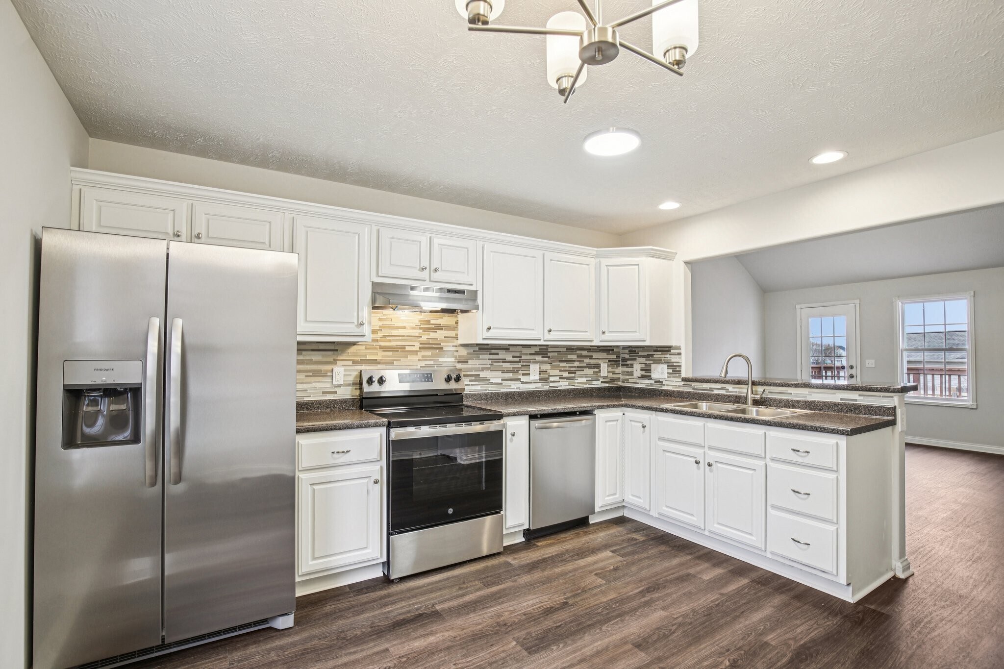 Building Photo - 205 Christine Dr