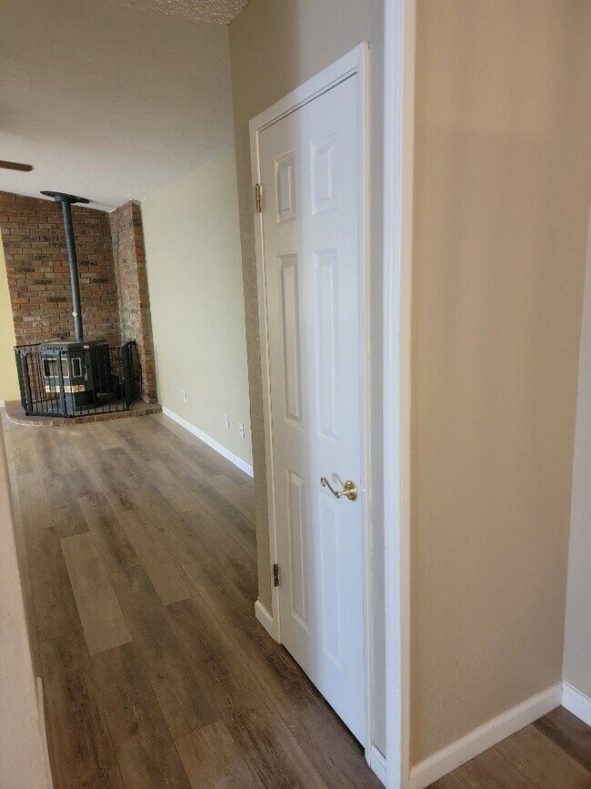 Building Photo - Very Nice 3bd 2 bath House for rent in Cameron Park