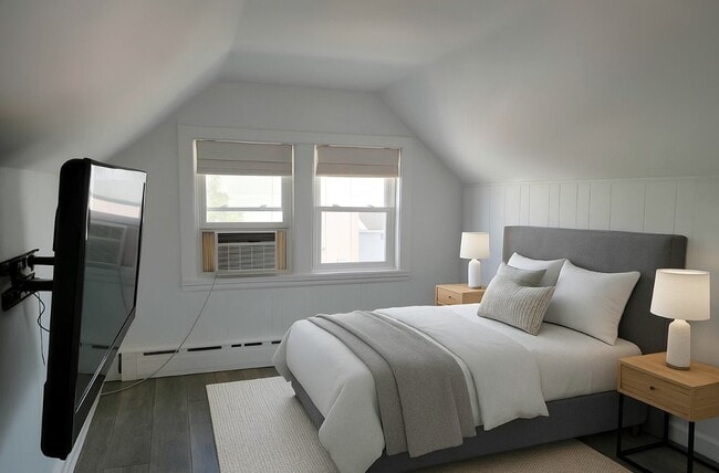 Building Photo - 4014 N Octavia Ave