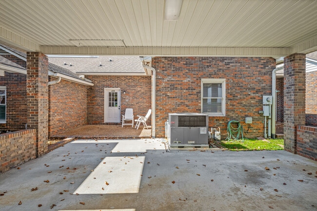 Building Photo - 378 Hermitage Ave