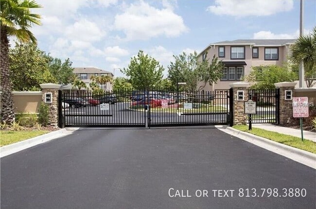 Building Photo - 2522 Lexington Oak Dr