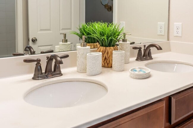 Building Photo - 1836 Sandy Pk Trl