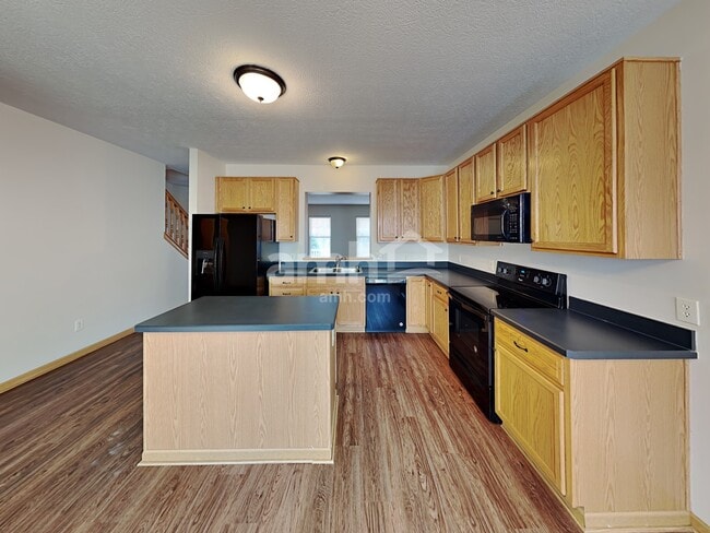 Building Photo - 6213 Home Park Dr