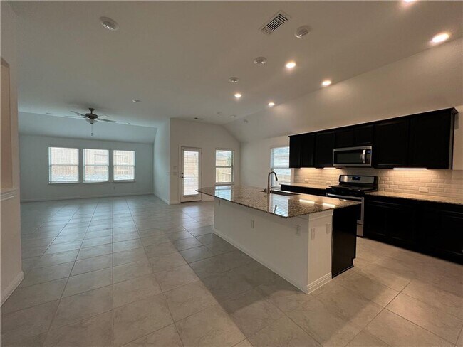 Building Photo - 10412 Spanish Jennet Wy