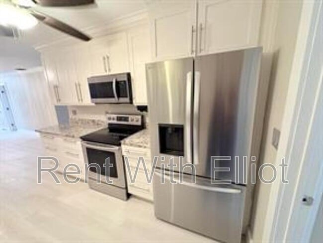 Building Photo - 1520 N 25th Ave