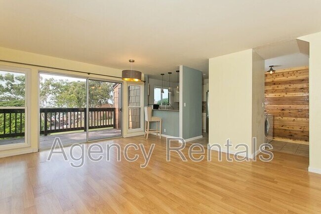 Building Photo - 92-1331 Panana St. #52