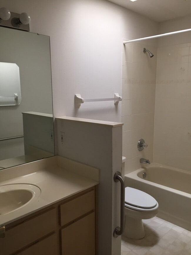 Building Photo - NOT AVAILABLE TO SHOW UNTIL MID NOVEMBER.....