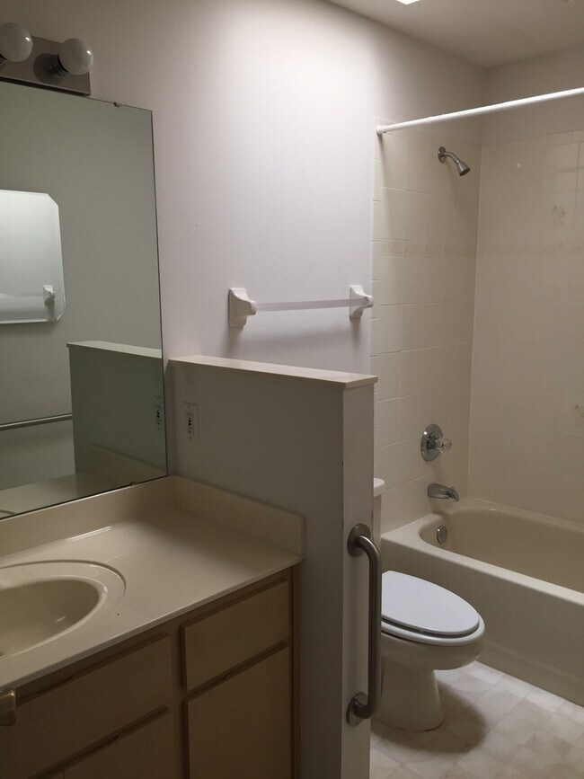 Building Photo - NOT AVAILABLE TO SHOW UNTIL MID NOVEMBER.... Wellington Station - 3/2/1 Patio Home