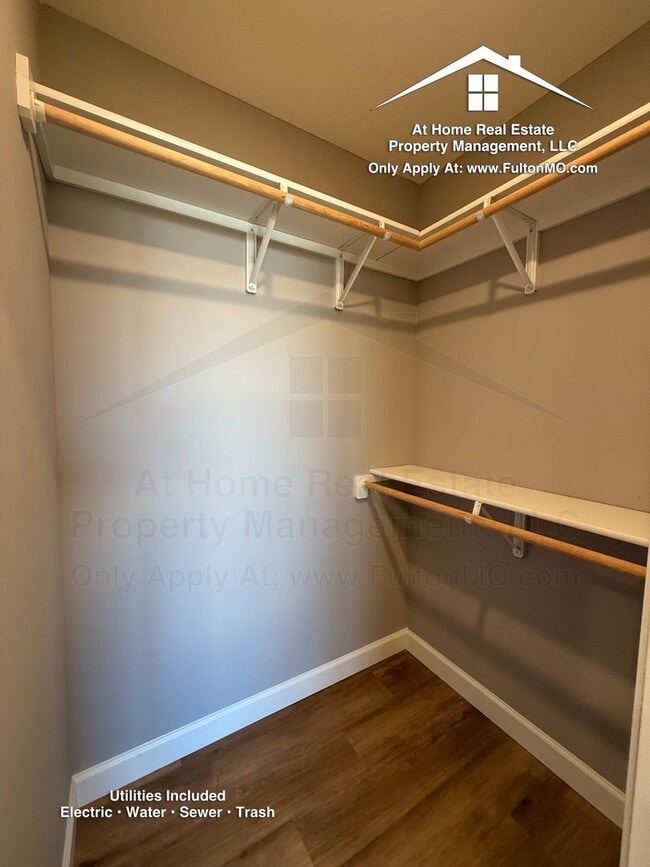 Building Photo - 2610 N Bluff St