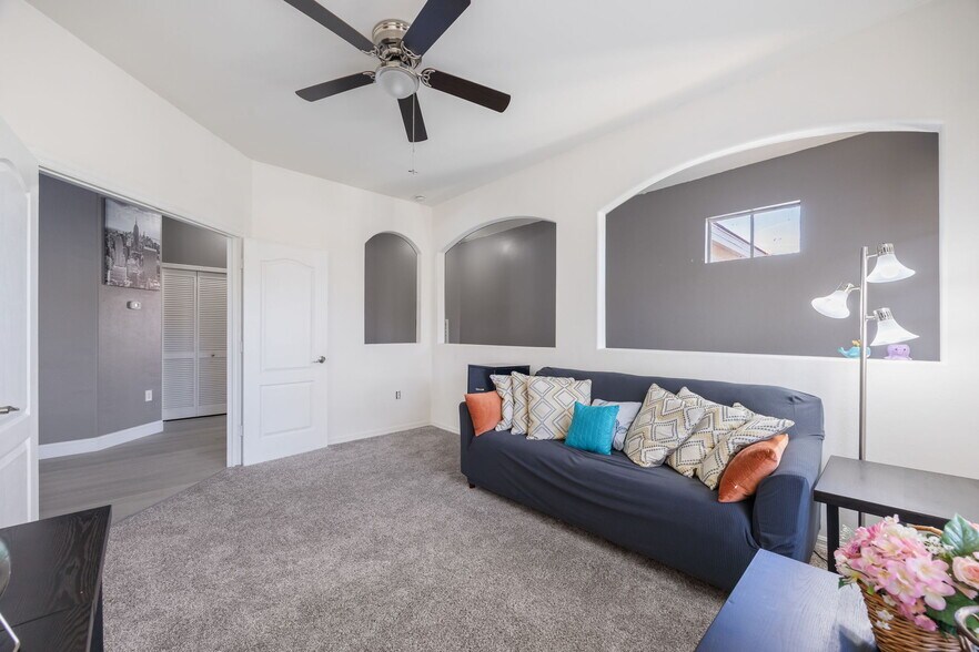 Building Photo - 3212 Sea Haven Ct