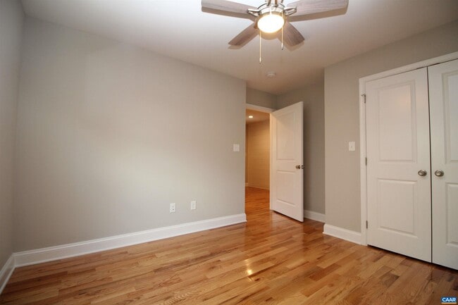 Building Photo - 269 Jocelyn Ln