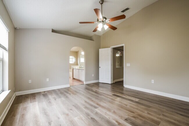 Building Photo - 324 Wekiva Chase Blvd