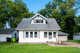Building Photo - 3415 N California Ave