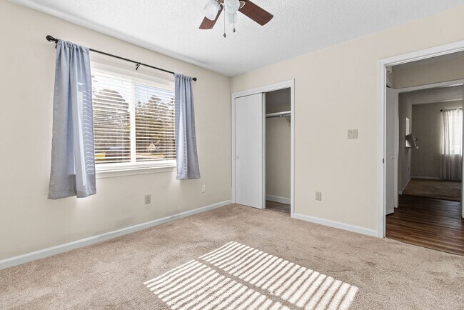 Building Photo - Sweetbriar Home