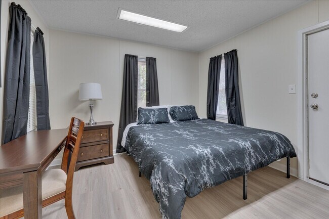 Building Photo - 4217 Neal Rd