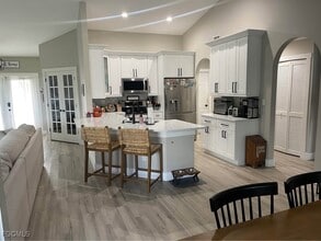 Building Photo - 1229 SW 29th Terrace