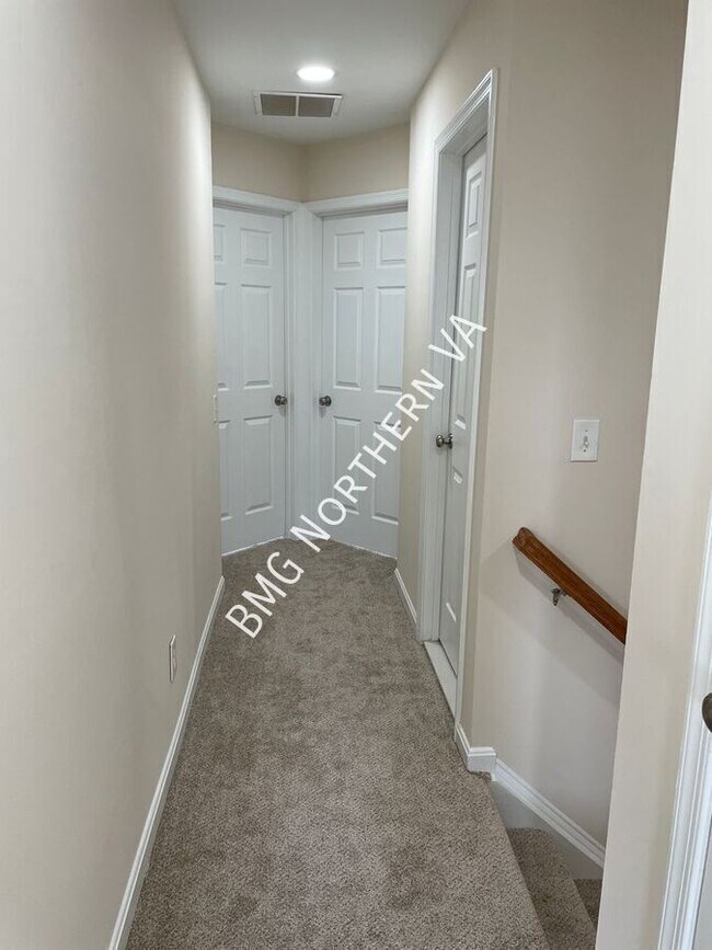 Building Photo - 22525 Maison Carree Square