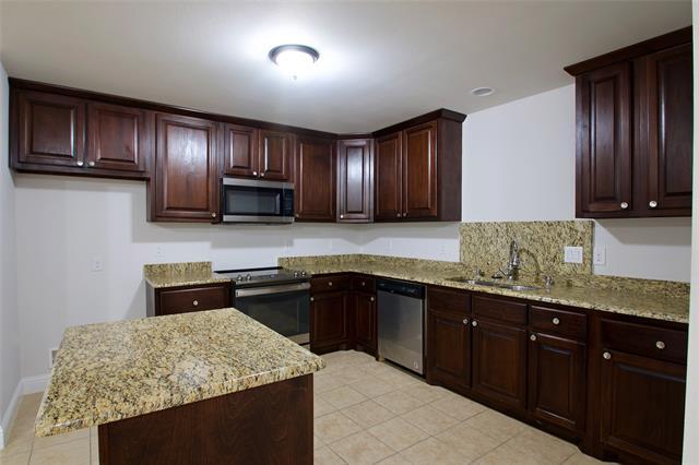 Building Photo - 4702 Mariner Dr