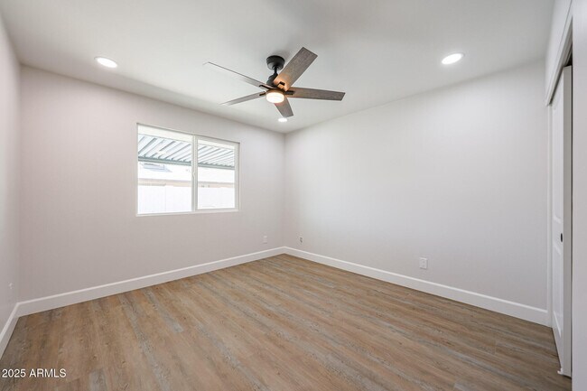 Building Photo - 11202 N 43rd Dr