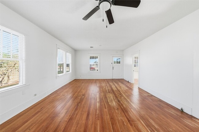 Building Photo - 3808 State Hwy 3