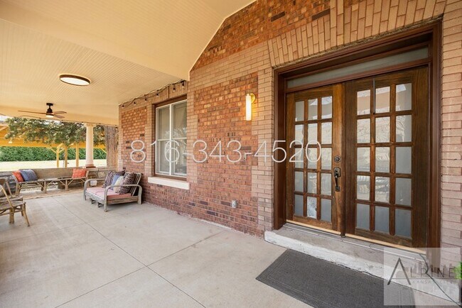 Building Photo - Indoor Pool! FULLY Furnished Short or Mid Term Rental