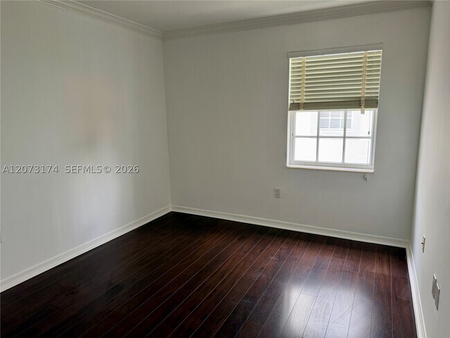 Building Photo - 37 Majorca Ave
