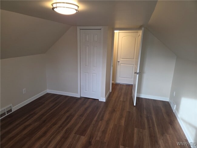 Building Photo - 300 Kerr St