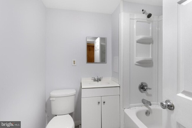 Building Photo - 5147 Hazel Ave