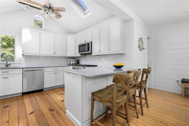 Building Photo - 36 Second St