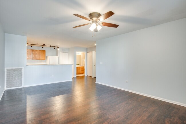 Building Photo - 1441 McClure Rd