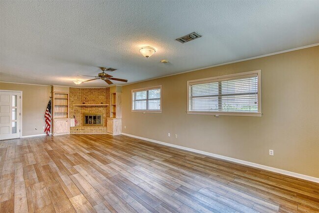 Building Photo - 4840 Arthur Ln