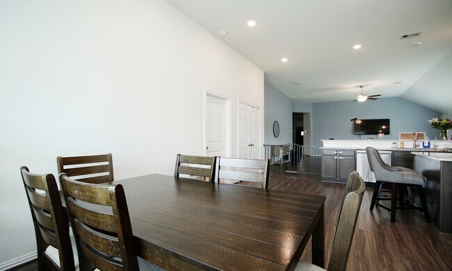 Building Photo - 20202 Creekdale Bend Dr