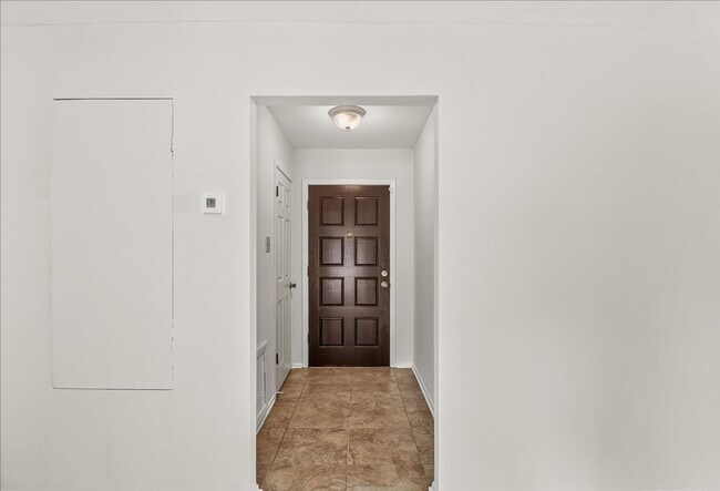 Building Photo - 4109 Fonvilla Cir