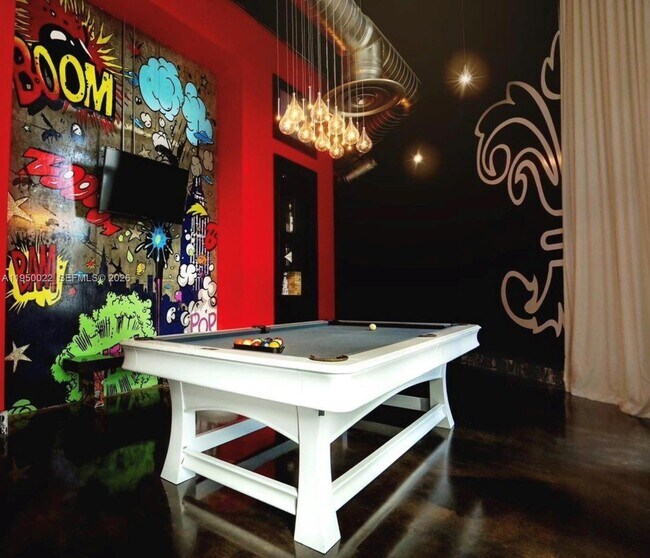 Building Photo - 690 SW 1st Ct