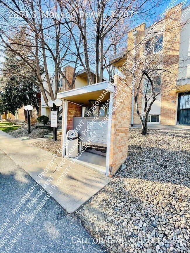 Building Photo - Plaza De Monaco Condo